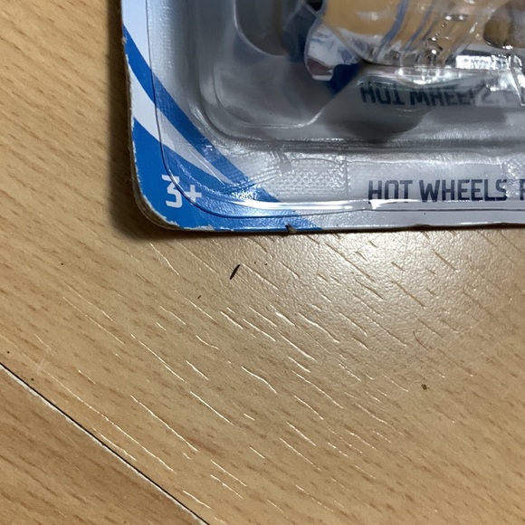 🍂 4/$20 🍂 New! Hot Wheels HW Metro Ford Transit Connect - Picture 3 of 4